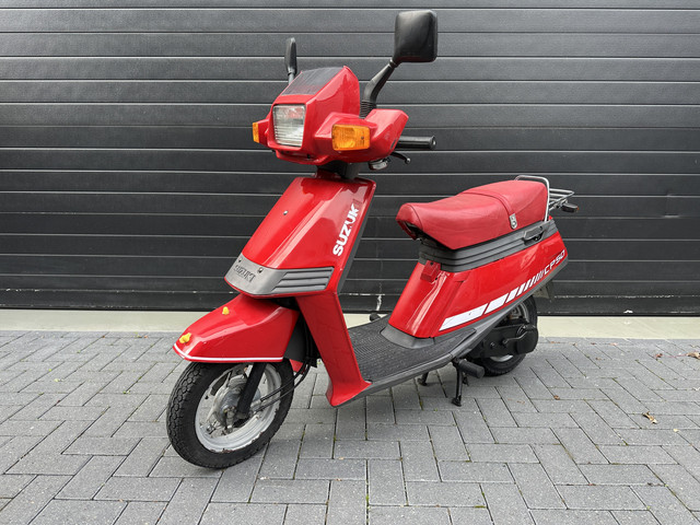 Foto 4 van Suzuki CP50 Retro Vintage scooter bromscooter bromfiets BJ 1985