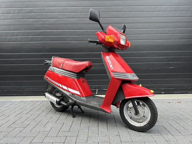 Suzuki CP50 Retro Vintage scooter bromscooter bromfiets BJ 1985