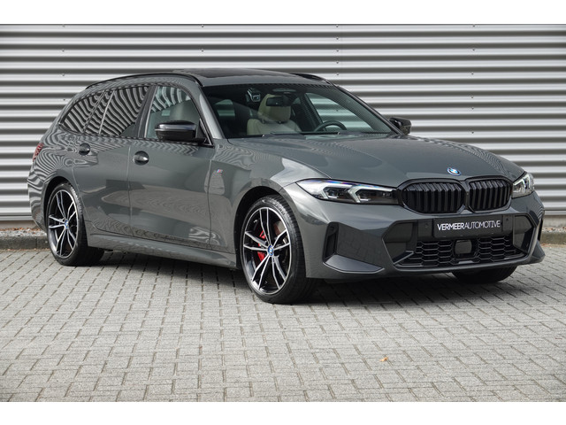 Foto 9 van BMW 3 Serie Touring 330e M-Sport Pro | Panodak | Trekhaak | H&K | HUD | Carbon | Memory | ACC |