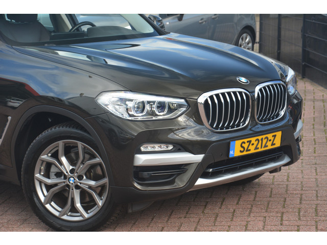 Foto 3 van BMW X3 xDrive20i High Executive | Navigatie | Panoramadak | Sportstoelen | Stoelverwarming | Full LE