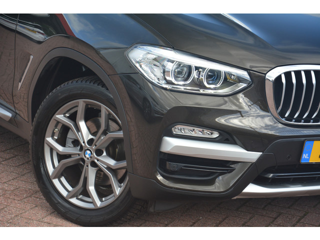 Foto 5 van BMW X3 xDrive20i High Executive | Navigatie | Panoramadak | Sportstoelen | Stoelverwarming | Full LE