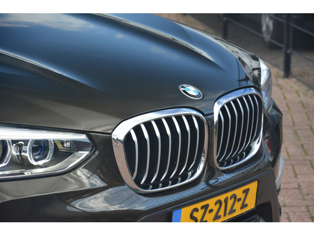 Foto 6 van BMW X3 xDrive20i High Executive | Navigatie | Panoramadak | Sportstoelen | Stoelverwarming | Full LE
