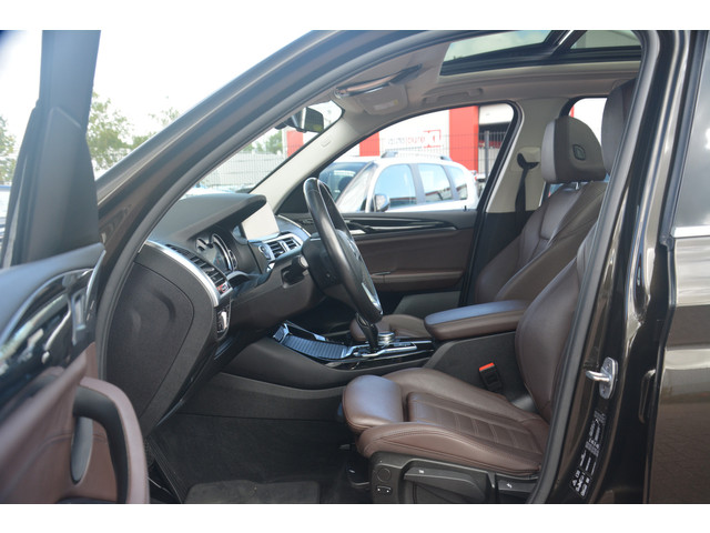 Foto 7 van BMW X3 xDrive20i High Executive | Navigatie | Panoramadak | Sportstoelen | Stoelverwarming | Full LE
