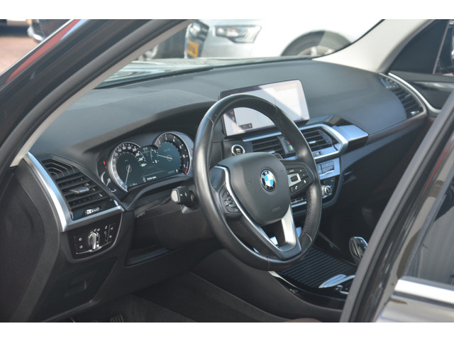 Foto 9 van BMW X3 xDrive20i High Executive | Navigatie | Panoramadak | Sportstoelen | Stoelverwarming | Full LE