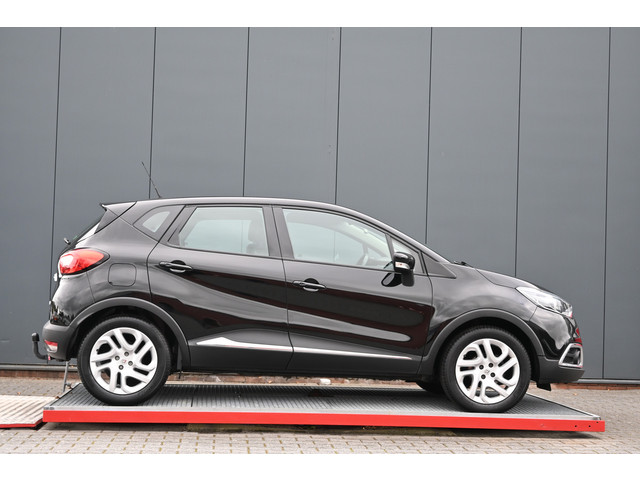 Foto 10 van Renault Captur 0.9 TCe Dynamique trekhaak (bj 2014)