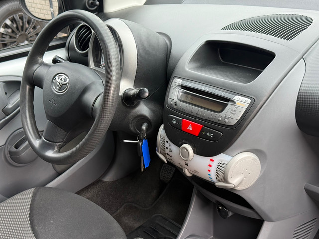 Foto 9 van Toyota Aygo 1.0-12V Comfort Airco Elektrische Ramen Nieuwe Apk