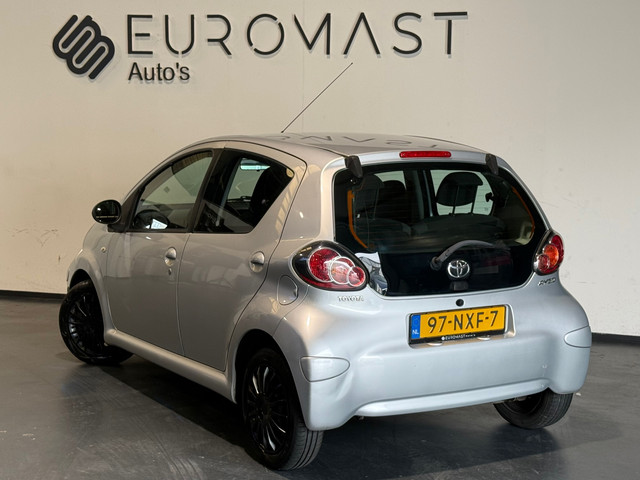 Foto 8 van Toyota Aygo 1.0-12V Comfort Airco Elektrische Ramen Nieuwe Apk