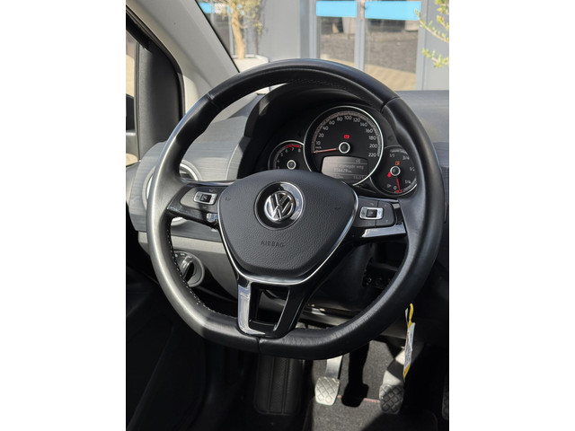 Foto 7 van Volkswagen Up! 1.0 BMT up! SOUND!