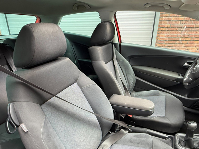 Foto 5 van Volkswagen Polo 1.2-12V Comfortline|AIRCO|NIEUWE APK|PANO