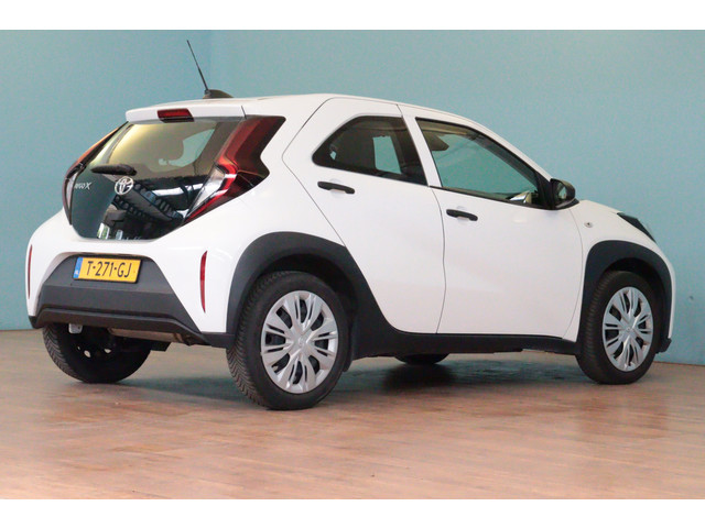 Foto 8 van Toyota Aygo X 1.0 VVT-i MT | 5 DRS | AIRCO | ADAP CRUISE | LANE-ASSIST | START / STOP |