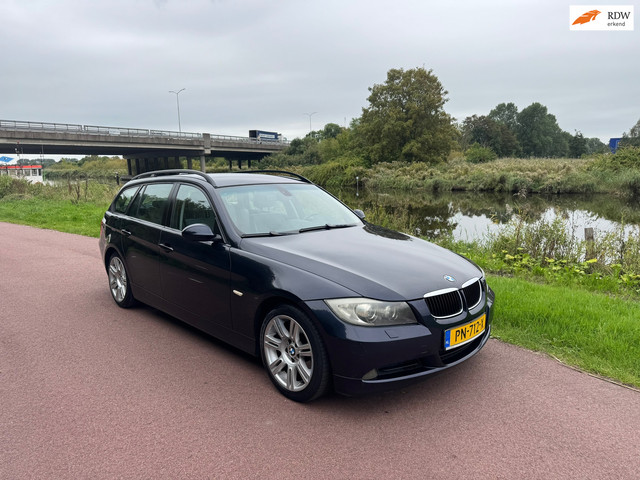 BMW 3-serie Touring 320i |Luxe|NW APK|