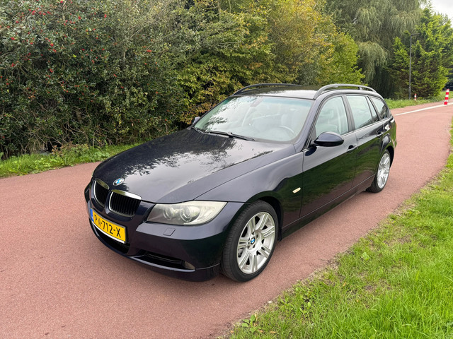 Foto 2 van BMW 3-serie Touring 320i |Luxe|NW APK|