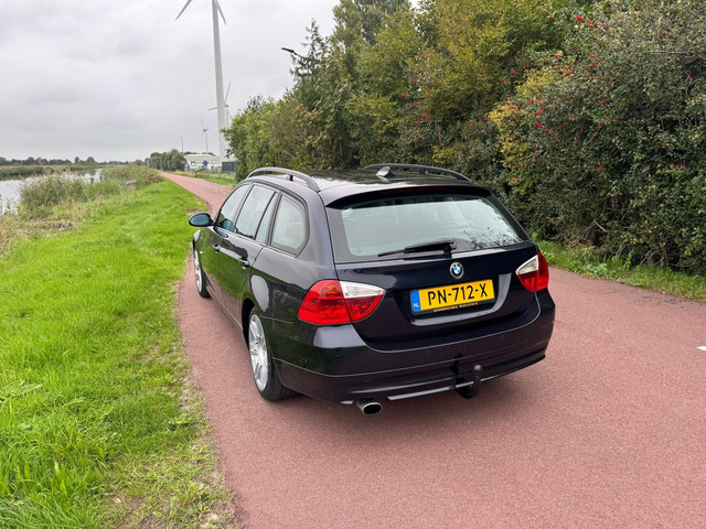 Foto 3 van BMW 3-serie Touring 320i |Luxe|NW APK|