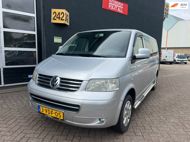 Foto 3 van Volkswagen Transporter 2.5 TDI 340 4Motion Trendline DC