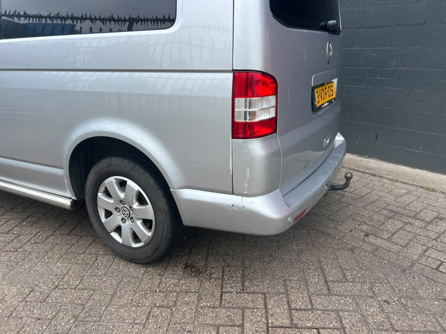 Foto 4 van Volkswagen Transporter 2.5 TDI 340 4Motion Trendline DC
