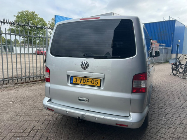 Foto 5 van Volkswagen Transporter 2.5 TDI 340 4Motion Trendline DC