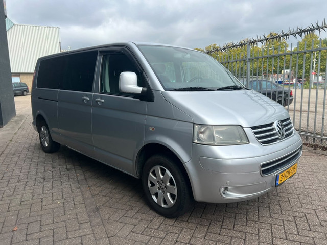 Foto 7 van Volkswagen Transporter 2.5 TDI 340 4Motion Trendline DC