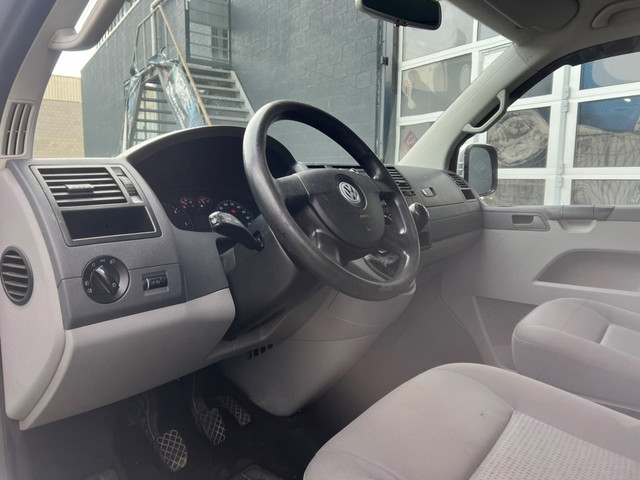 Foto 9 van Volkswagen Transporter 2.5 TDI 340 4Motion Trendline DC