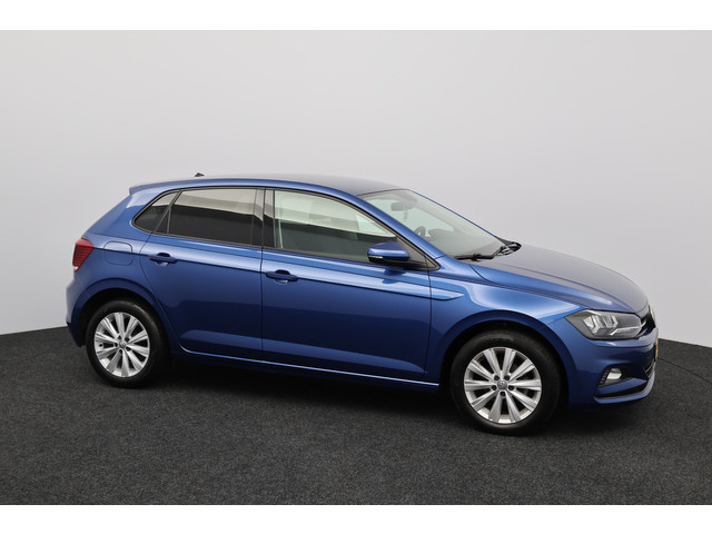 Foto 2 van Volkswagen Polo 1.0 MPI Comfortline/ Dealer Onderhouden!/ 16''LMV/ LED Dagrijverl./ Apple+android/ A