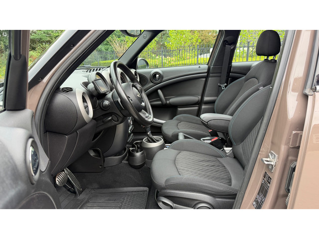 Foto 4 van Mini Countryman 1.6 Cooper S AUTOMAAT APPLE-CARPLAY PANORAMDAK NAVI XENON 17"LM
