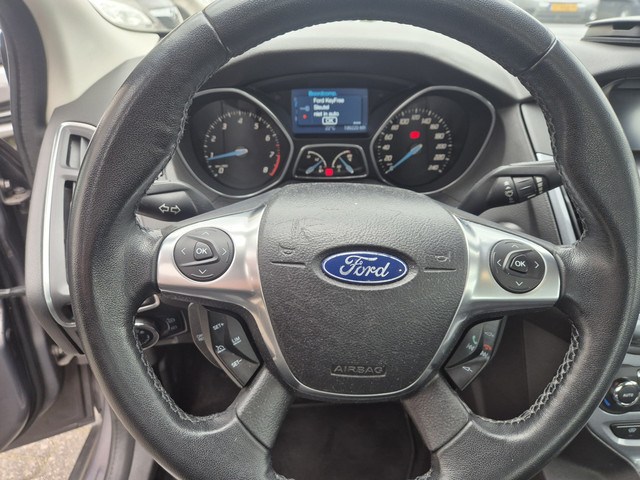 Foto 7 van Ford Focus Ford Focus 1.6 TI-VCT First Edition-SEDAN