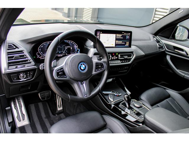 Foto 10 van BMW X3 XDrive30e High Executive M-Sport | LED | Trekhaak elek. | Stuurverwarming | Camera