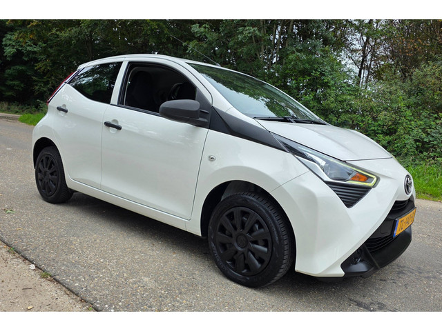 Foto 2 van Toyota Aygo 1.0 VVT-i - NL Auto - 2e Eigenaar - 69.200 KM -