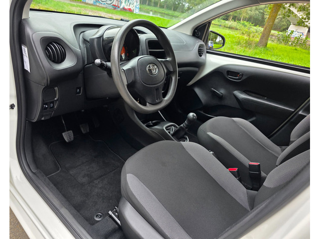 Foto 5 van Toyota Aygo 1.0 VVT-i - NL Auto - 2e Eigenaar - 69.200 KM -