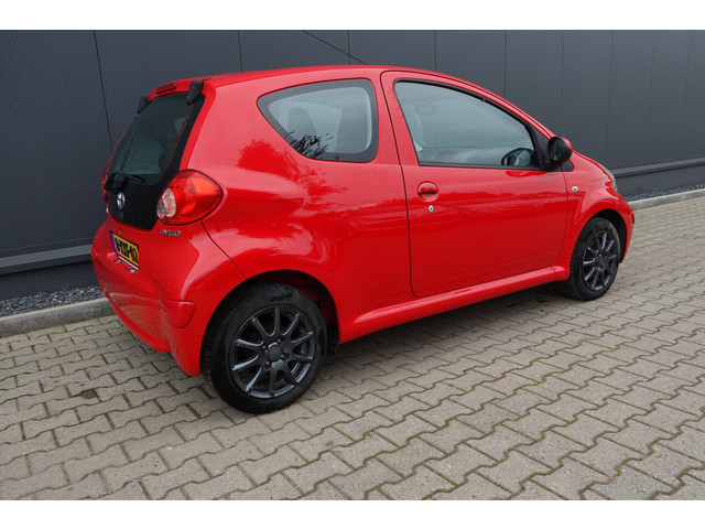Foto 2 van Toyota Aygo 1.0-12V Access