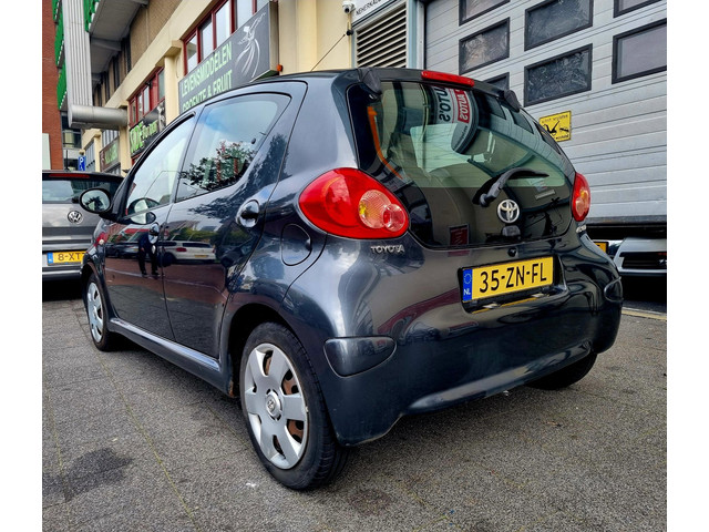 Foto 7 van Toyota Aygo 1.0-12V + 5drs Airco ElecRam Apk