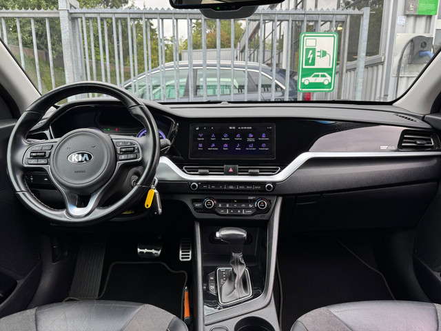 Foto 10 van Kia Niro 1.6 GDi Hybrid DynamicLine | All Season | Dealer onderhouden | Carplay |