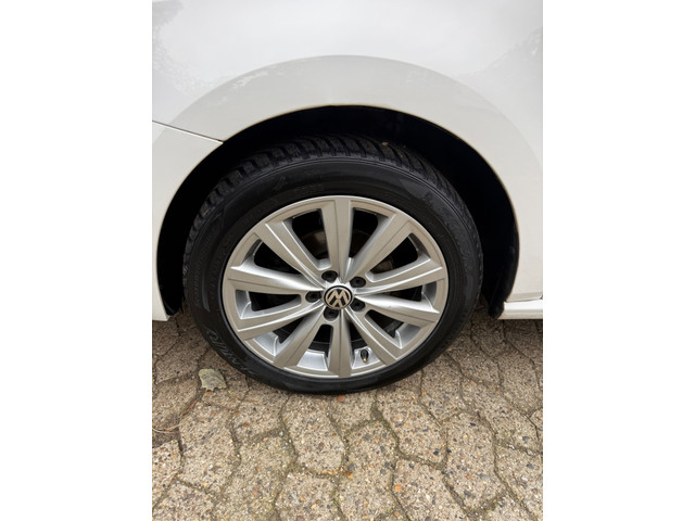 Foto 2 van Volkswagen Polo 1.2 Life *Clima*PDC*Cruise*Pano*Led*