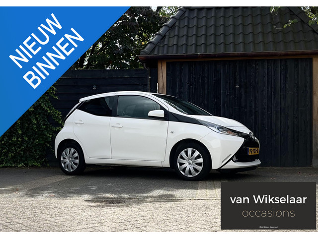 Toyota Aygo 1.0 VVT-i x-play 2017 AIRCO/PARKEERCAMERA/5-DEURS