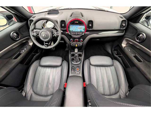Foto 7 van MINI Countryman 1.5 Cooper SE ALL4 PHEV Chili JCW Panorama Head-Up
