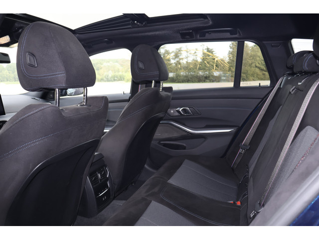 Foto 3 van BMW 3 Serie Touring 330e | 25MY | LCI FACELIFT | BTW-AUTO | ELEK. HAAK | HEAD UP | HARMAN & KARDON |