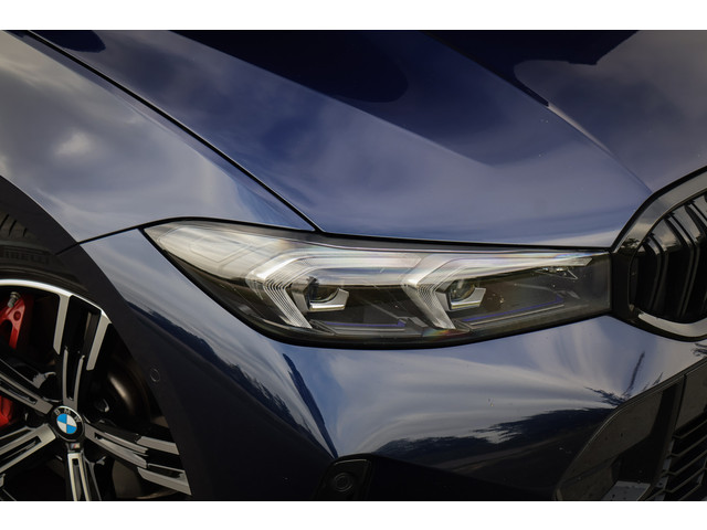 Foto 2 van BMW 3 Serie Touring 330e | 25MY | LCI FACELIFT | BTW-AUTO | ELEK. HAAK | HEAD UP | HARMAN & KARDON |