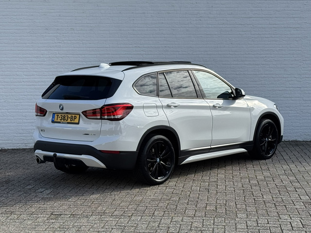 Foto 4 van BMW X1 XDrive25e eDrive Edition Trekhaak Leder Panorama dak Led Adaptieve cruise