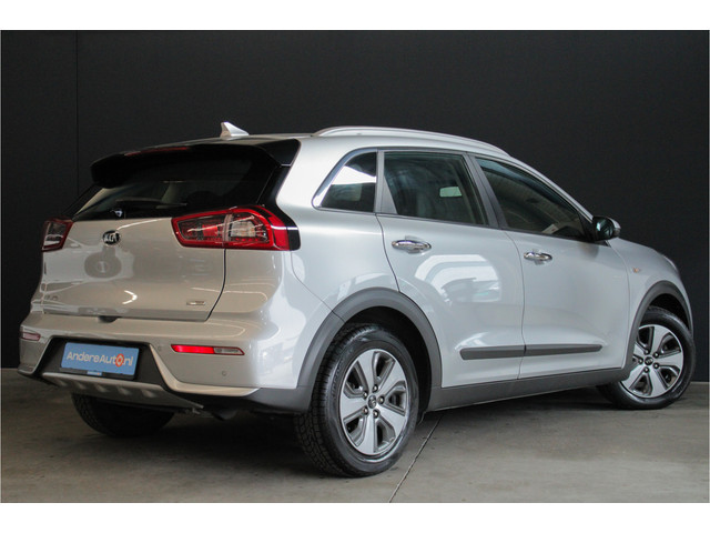 Foto 3 van Kia Niro 1.6 GDi Hybrid DynamicLine |Apple/Android|stoel/stuurverwarming|leder|