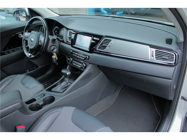Foto 4 van Kia Niro 1.6 GDi Hybrid DynamicLine |Apple/Android|stoel/stuurverwarming|leder|
