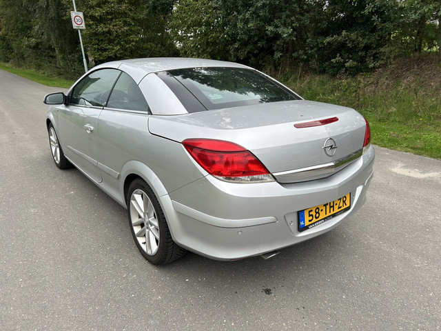 Foto 6 van Opel Astra TwinTop 1.6 Cosmo