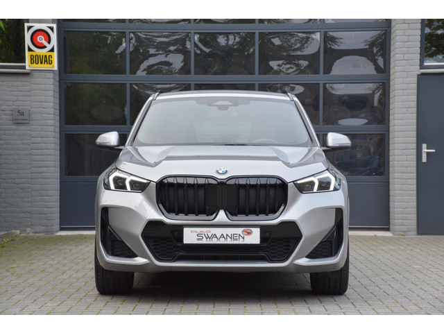 Foto 2 van BMW X1 sDrive20i | M sport | Electr. trekhaak | Leer | ACC