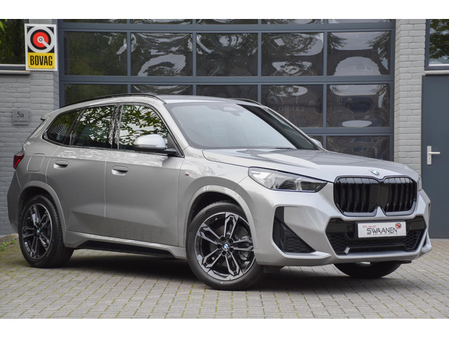 Foto 3 van BMW X1 sDrive20i | M sport | Electr. trekhaak | Leer | ACC