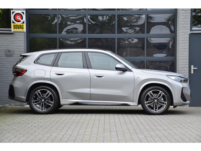 Foto 7 van BMW X1 sDrive20i | M sport | Electr. trekhaak | Leer | ACC