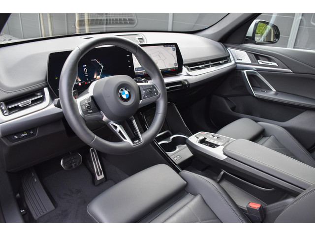 Foto 8 van BMW X1 sDrive20i | M sport | Electr. trekhaak | Leer | ACC