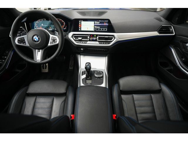 Foto 8 van BMW 3-serie 320i 184 pk High Executive M-Sport / Laser/ Pano-Dak/ ACC/ 360° Camera/ HUD/ H&K/ Keyles