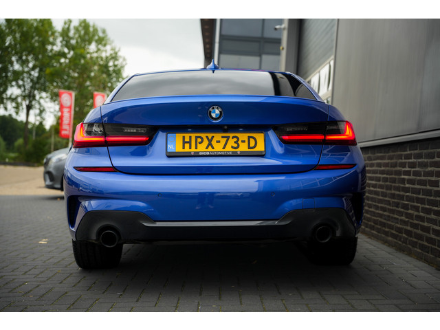 Foto 5 van BMW 3-serie 320i 184 pk High Executive M-Sport / Laser/ Pano-Dak/ ACC/ 360° Camera/ HUD/ H&K/ Keyles