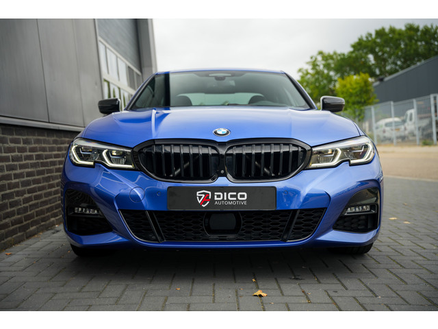 Foto 3 van BMW 3-serie 320i 184 pk High Executive M-Sport / Laser/ Pano-Dak/ ACC/ 360° Camera/ HUD/ H&K/ Keyles