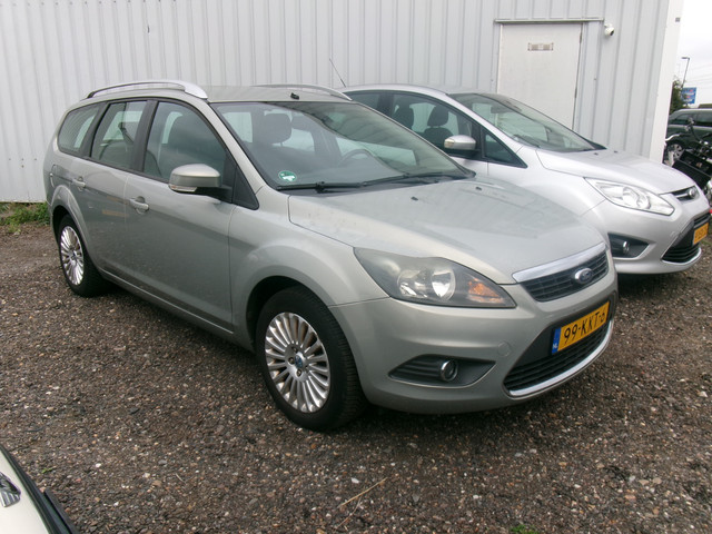 Foto 2 van Ford FOCUS Wagon 1.8 Limited (bj 2010)