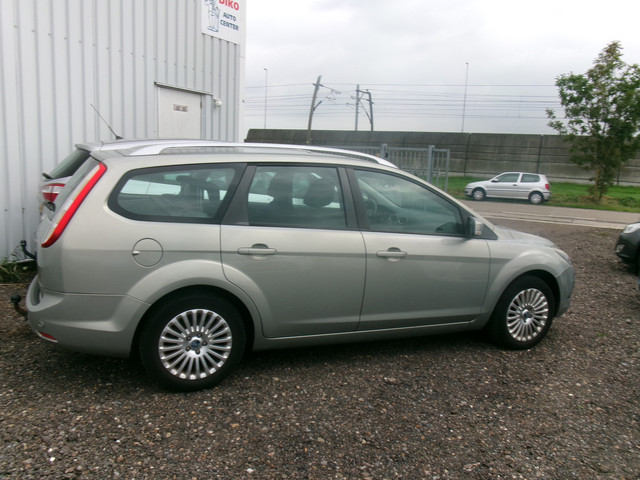 Foto 3 van Ford FOCUS Wagon 1.8 Limited (bj 2010)