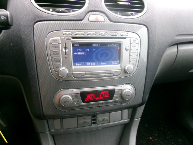 Foto 5 van Ford FOCUS Wagon 1.8 Limited (bj 2010)